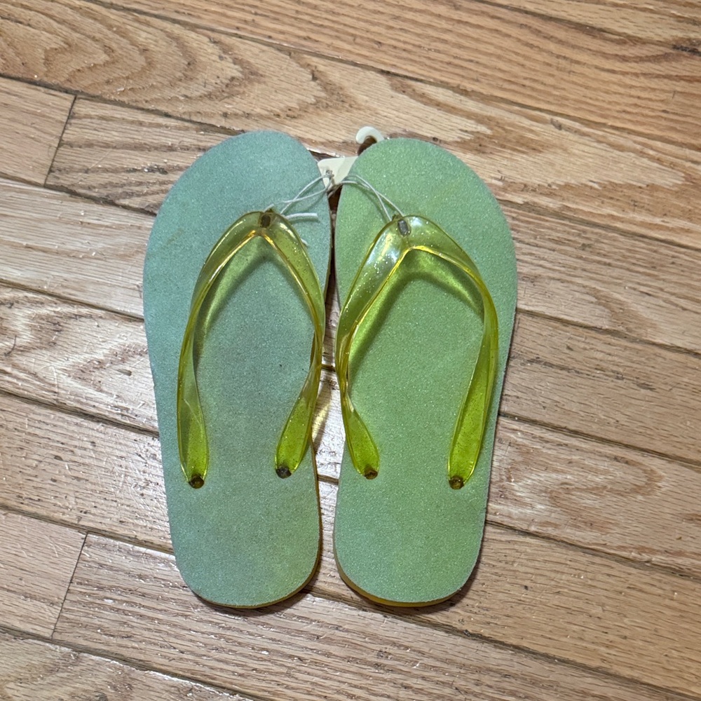 New Cute Green and Clear Yellow Flip Flops. Size Small 5/6